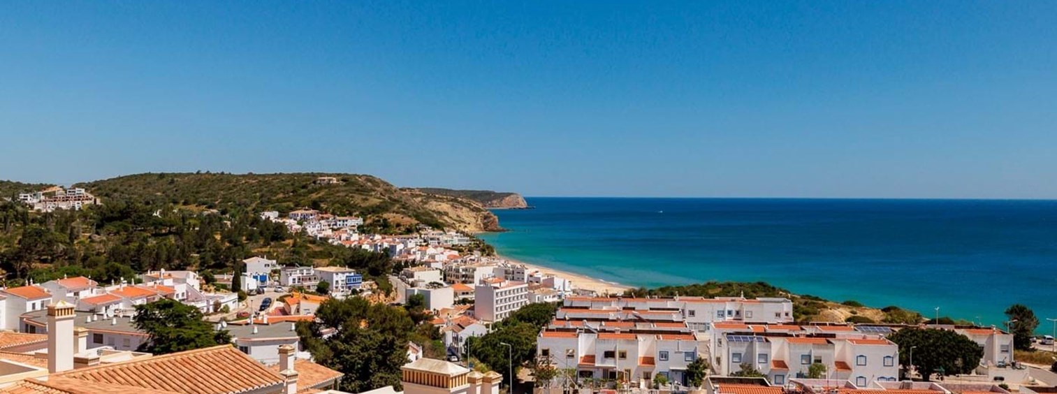 Entdecken Sie Salema, Portugal: Ihre Algarve-Flucht jenseits der Menschenmassen